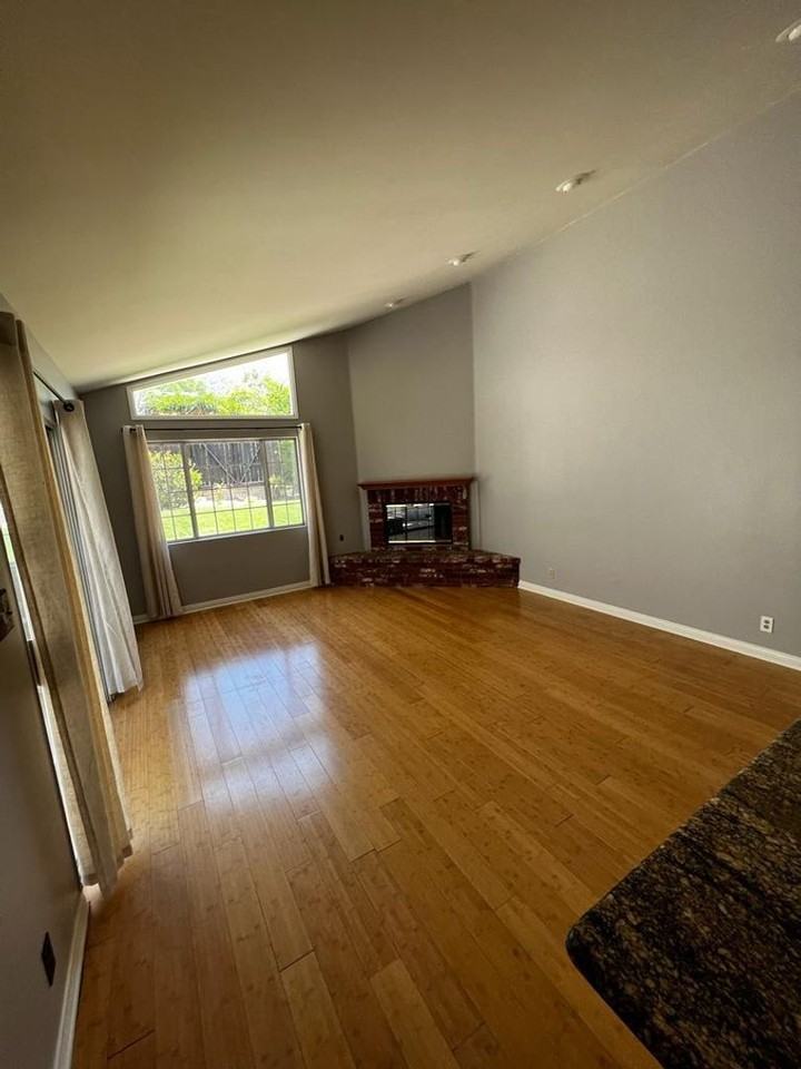 3343 Santa Carlotta St - Photo 7 of 23