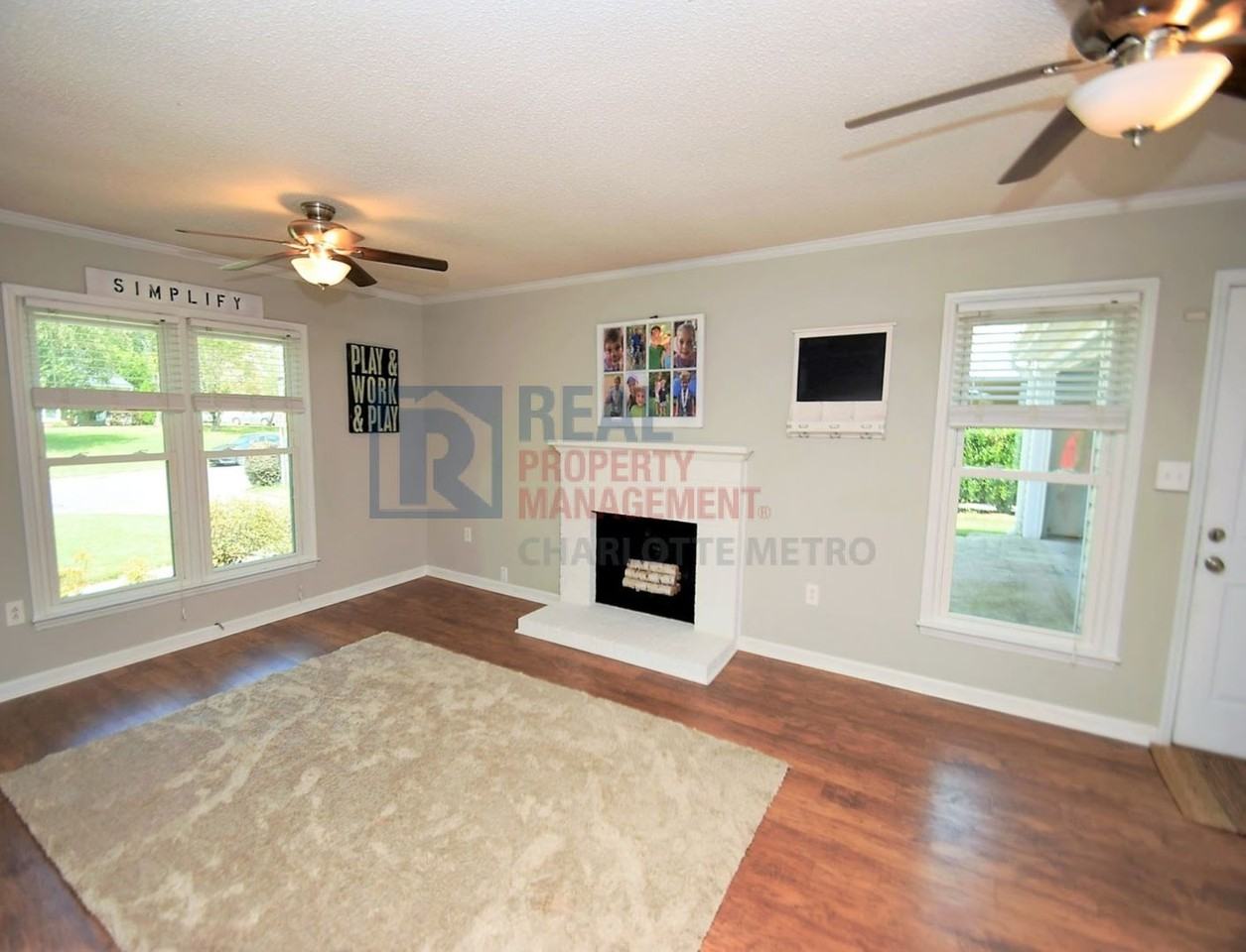 2100 Lawton Bluff Rd - Photo 3 of 38