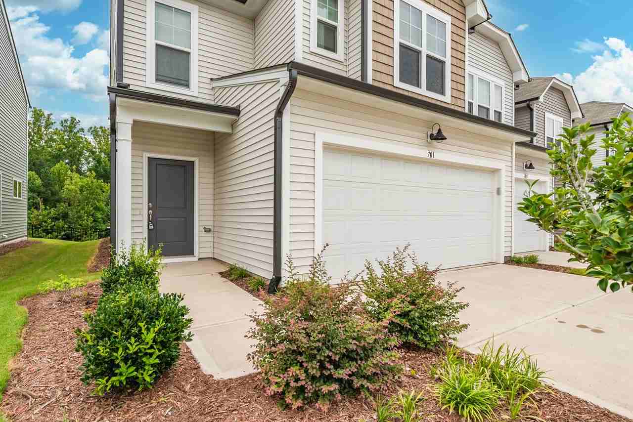 701 Colby Pl - Photo 2 of 25