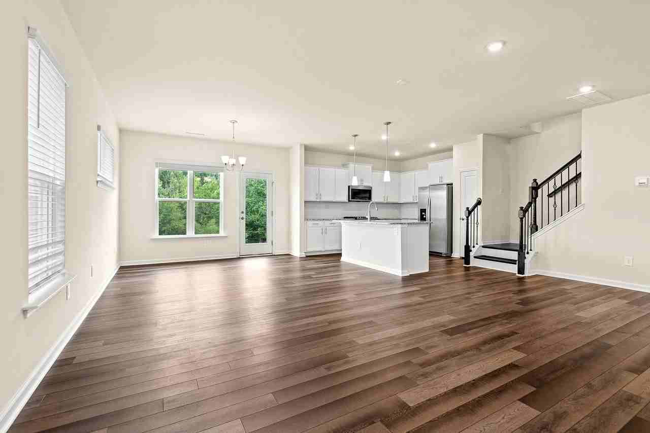 701 Colby Pl - Photo 3 of 25