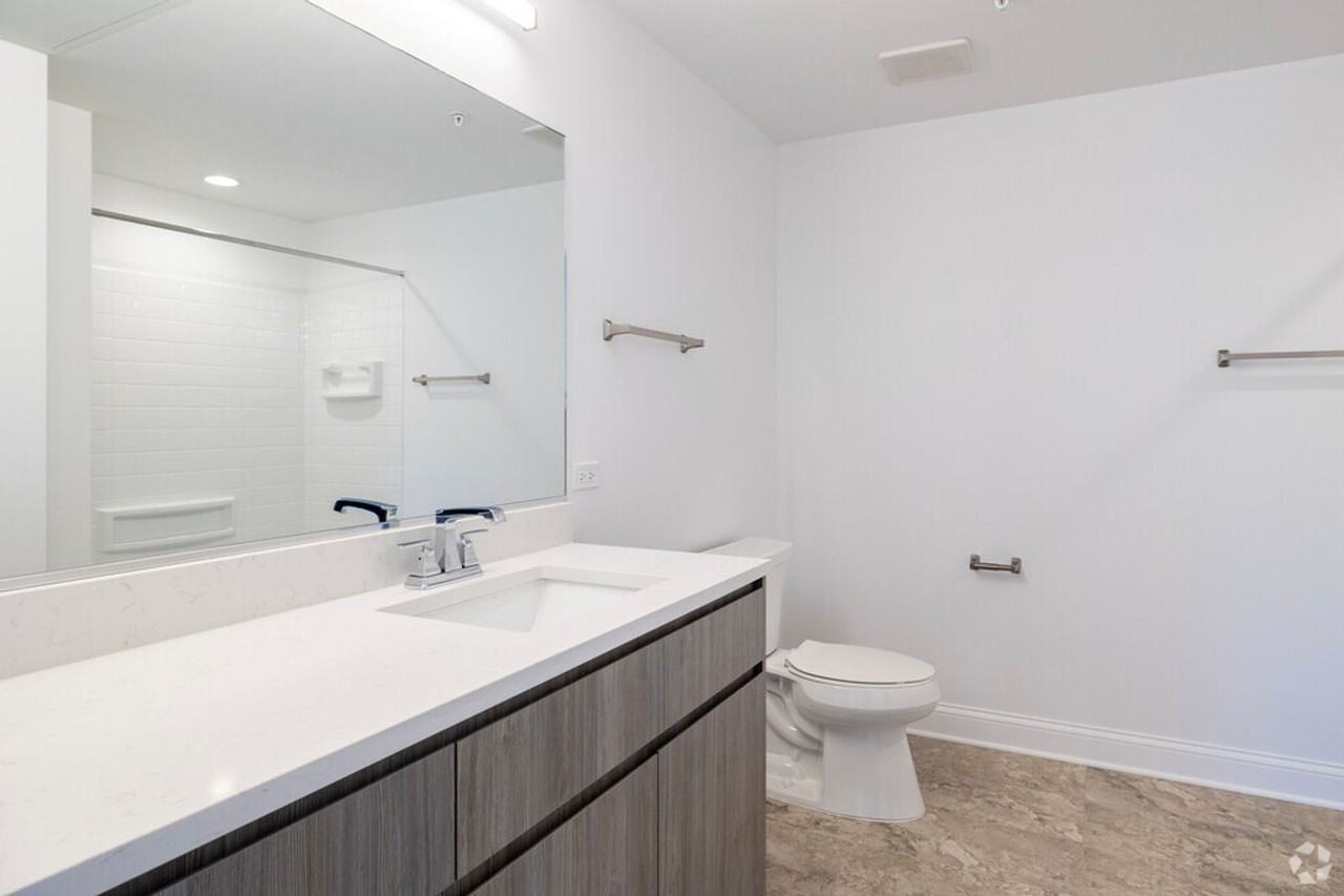 Cardinal Square - Building D2 - Photo 5 of 50