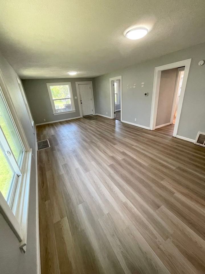 520 S Fairmount St - Photo 2 of 12