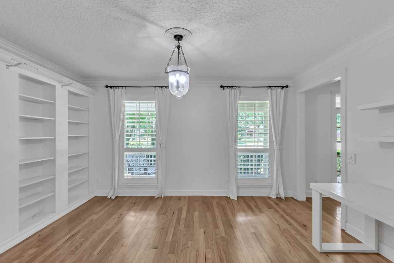 1427 Mallard Landing Blvd - Photo 6 of 37