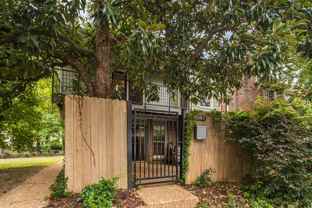 1687 Regents Park Dr - Photo 1 of 1