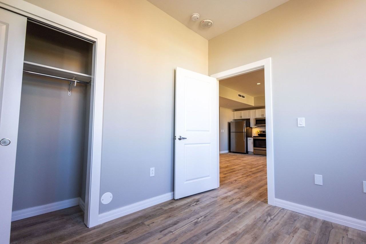 Peach and 5th West - Photo 4 of 16