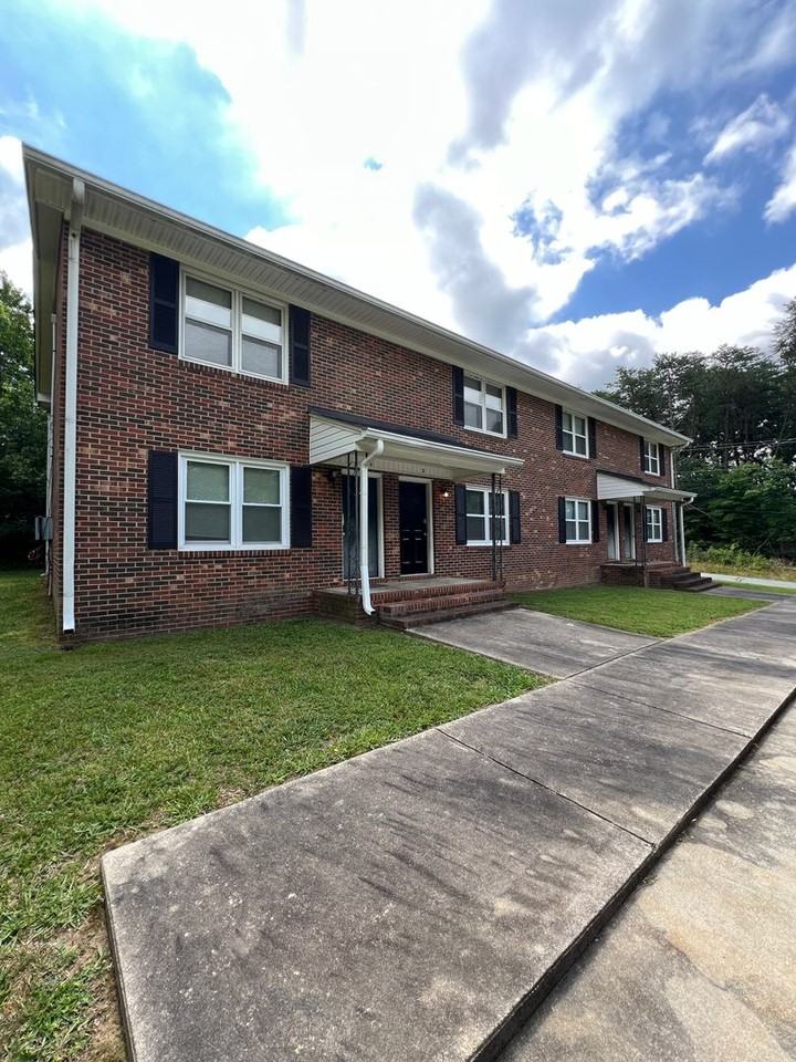 Fairfield Apartments - Photo 2 of 17