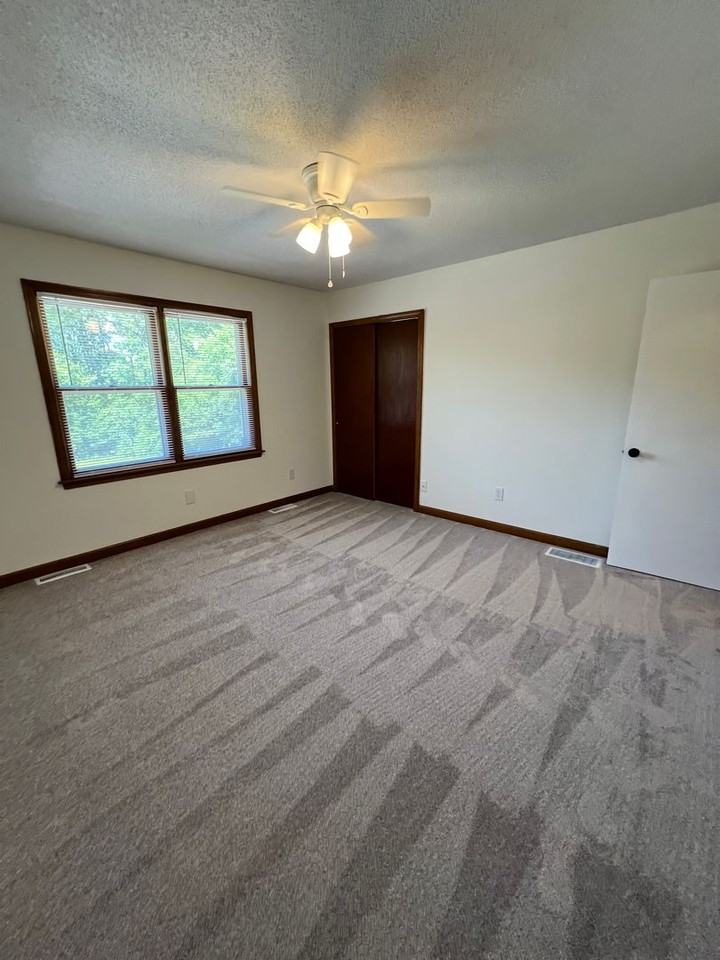 Fairfield Apartments - Photo 3 of 17