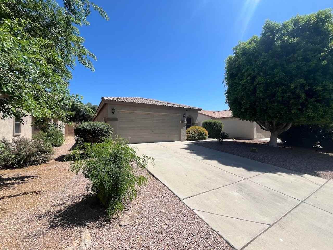 16174 W Redfield Rd - Photo 2 of 25