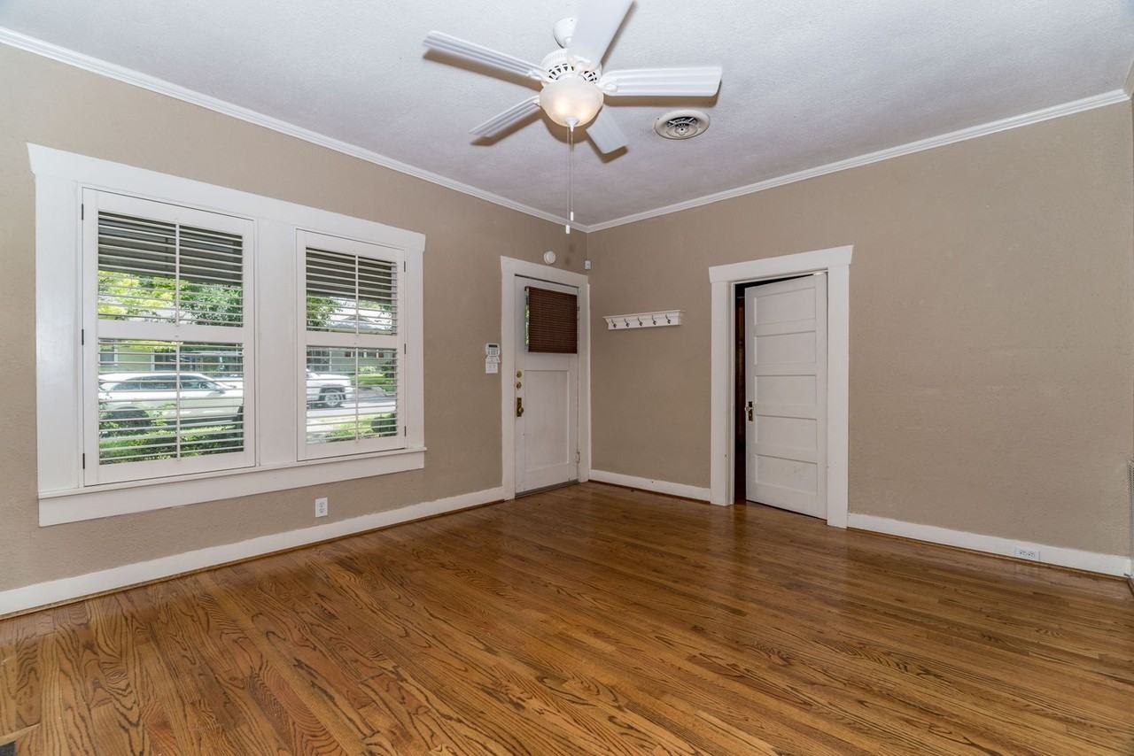 126 Normandy Ave - Photo 6 of 33