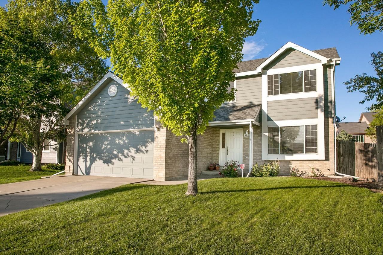 12822 Bellaire St - Photo 4 of 35
