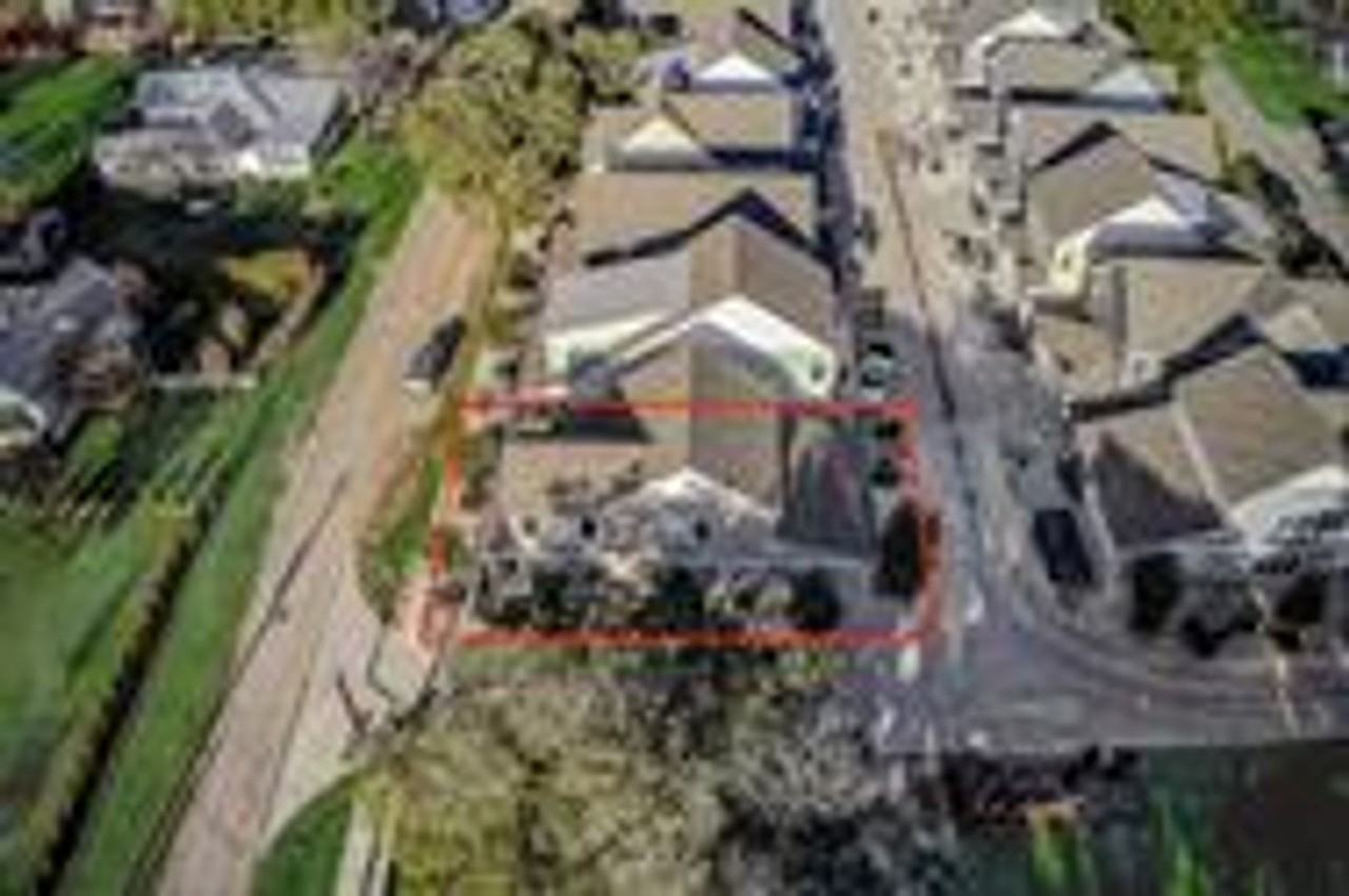 217 Grange St - Photo 2 of 16