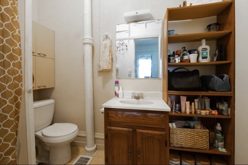 103 E 3rd St #2 - Photo 4 of 8