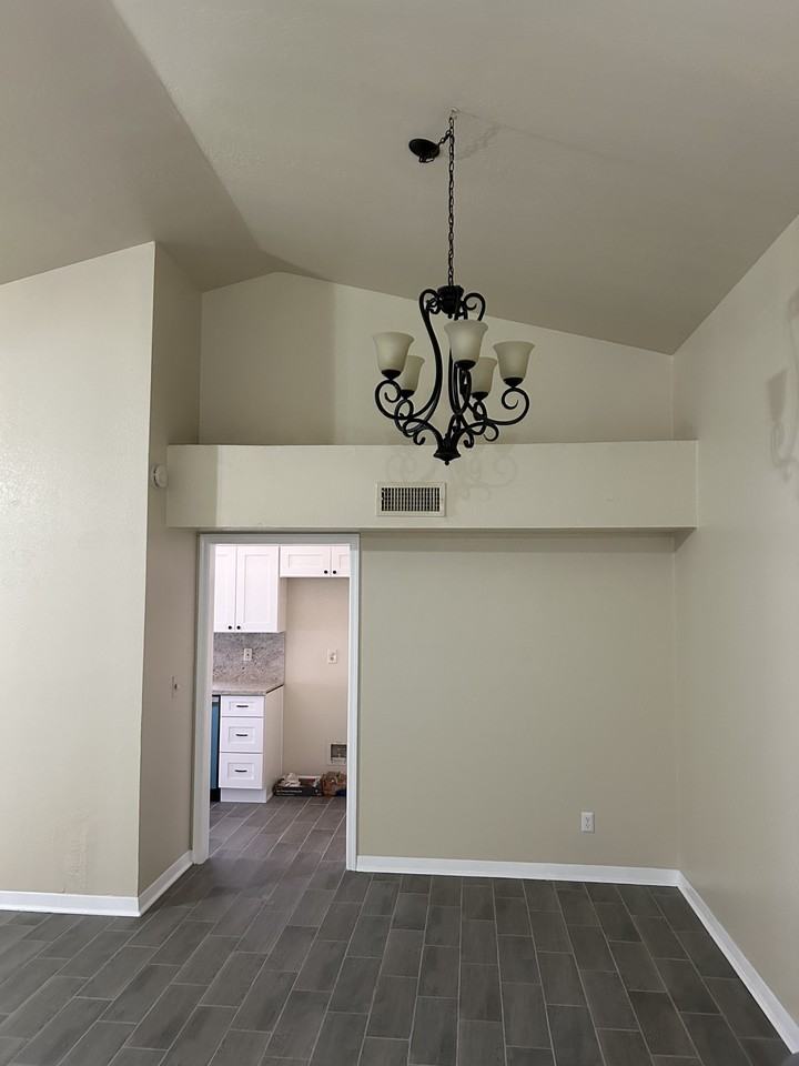 6863 W Cinnabar Ave #NA - Photo 3 of 14