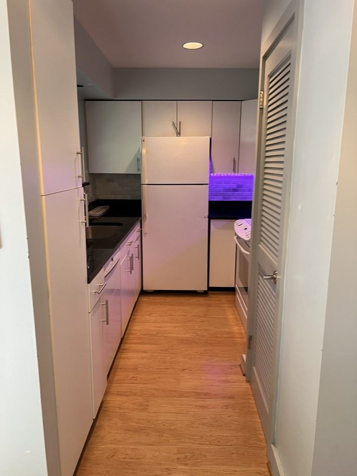 10815 Hollow Rd - Photo 2 of 20