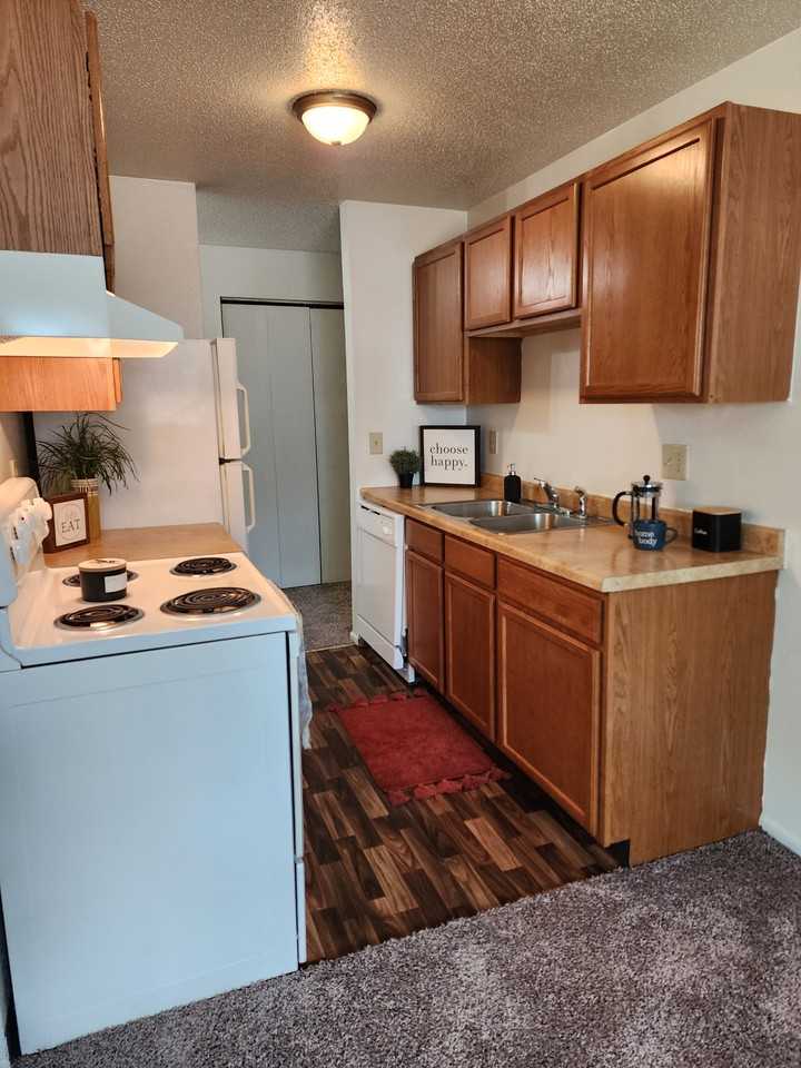 1304 Main Street - Photo 3 of 23