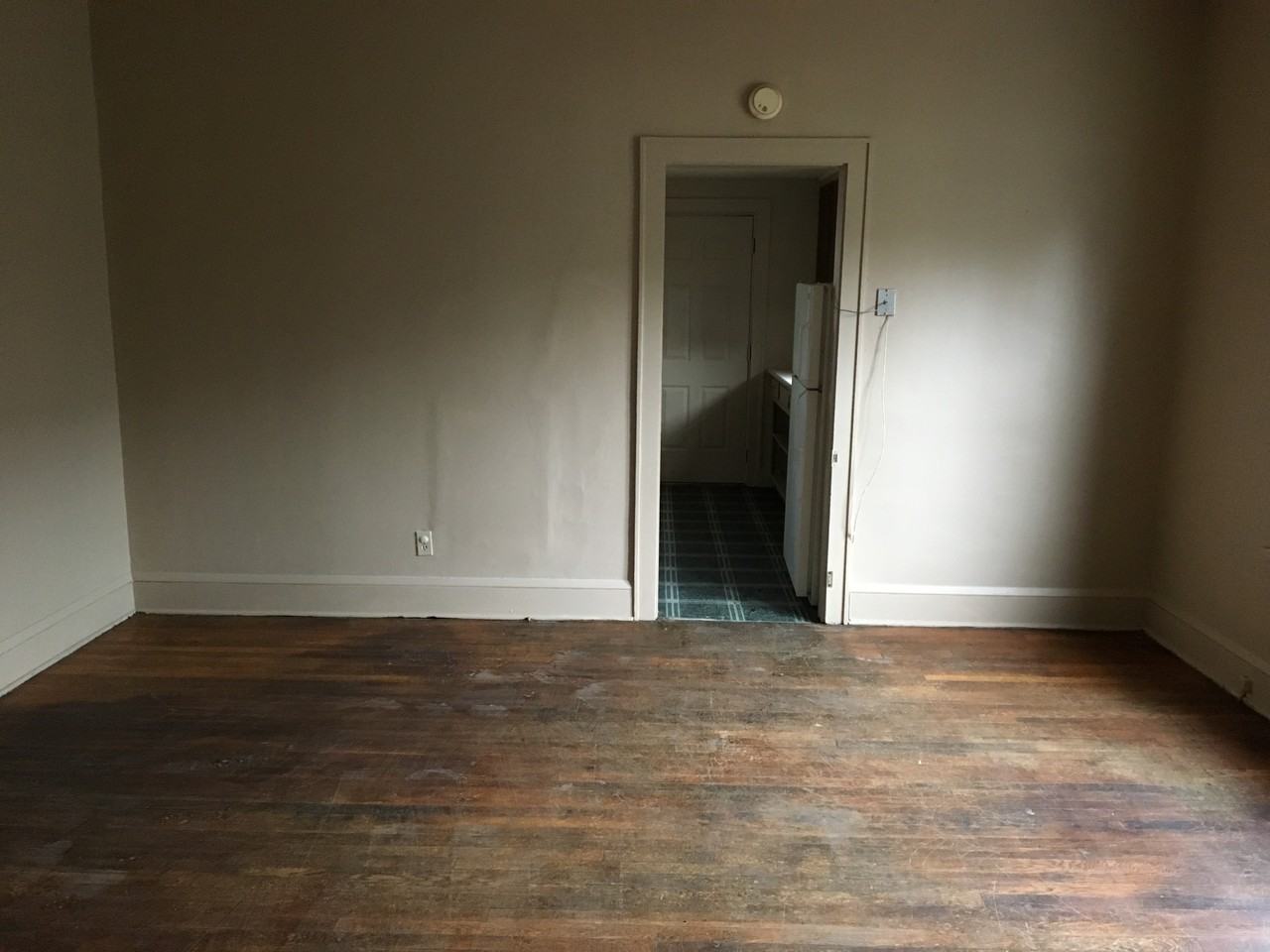 2525 6th St Nw #NA - Photo 7 of 9