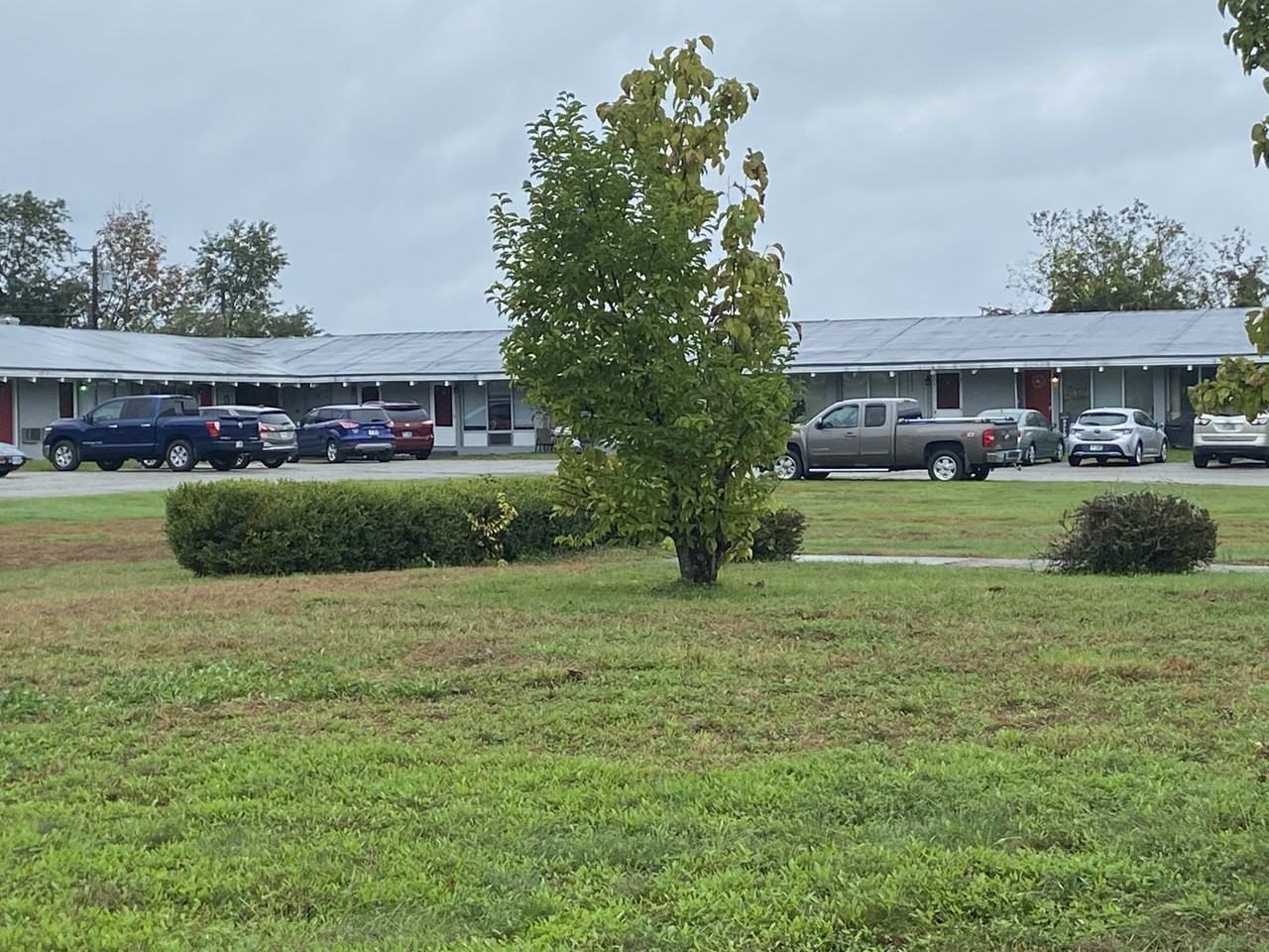 220 Derry Rd #7 - Photo 3 of 8