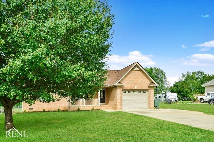 105 Chasity Ln - Photo 3 of 18