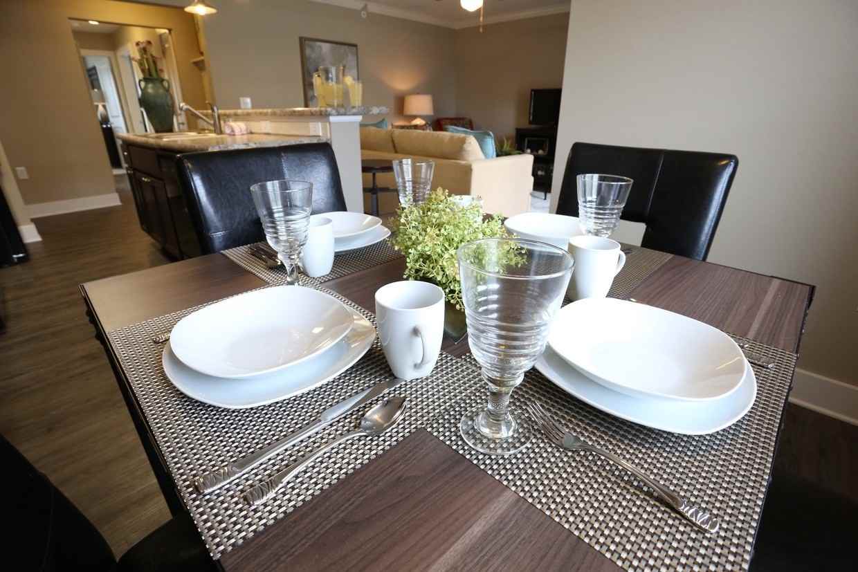 State Street Apartments - Photo 5 of 9