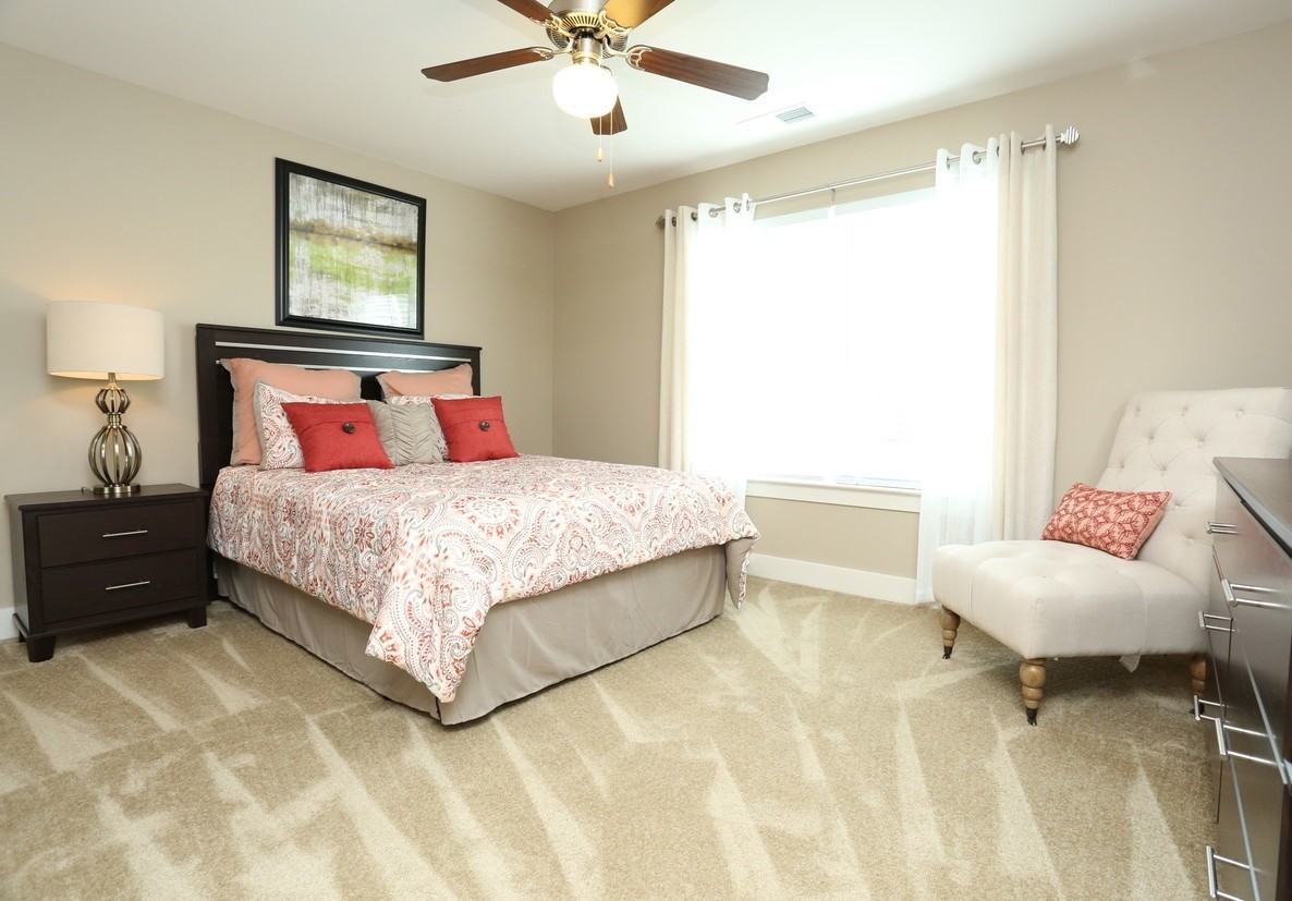 State Street Apartments - Photo 6 of 9