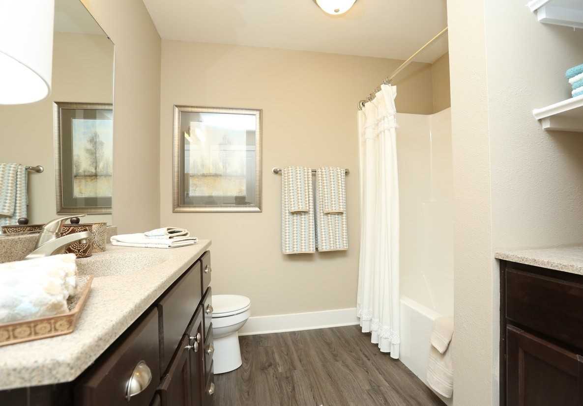 State Street Apartments - Photo 7 of 9