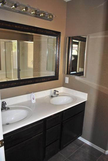 15664 W Saguaro Ln #1 - Photo 5 of 7