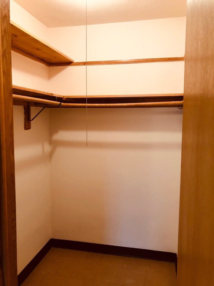 Carriage Court - Photo 7 of 35