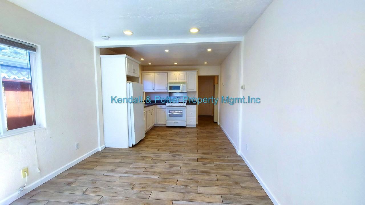 404 Blue Gum Ave - Photo 3 of 10