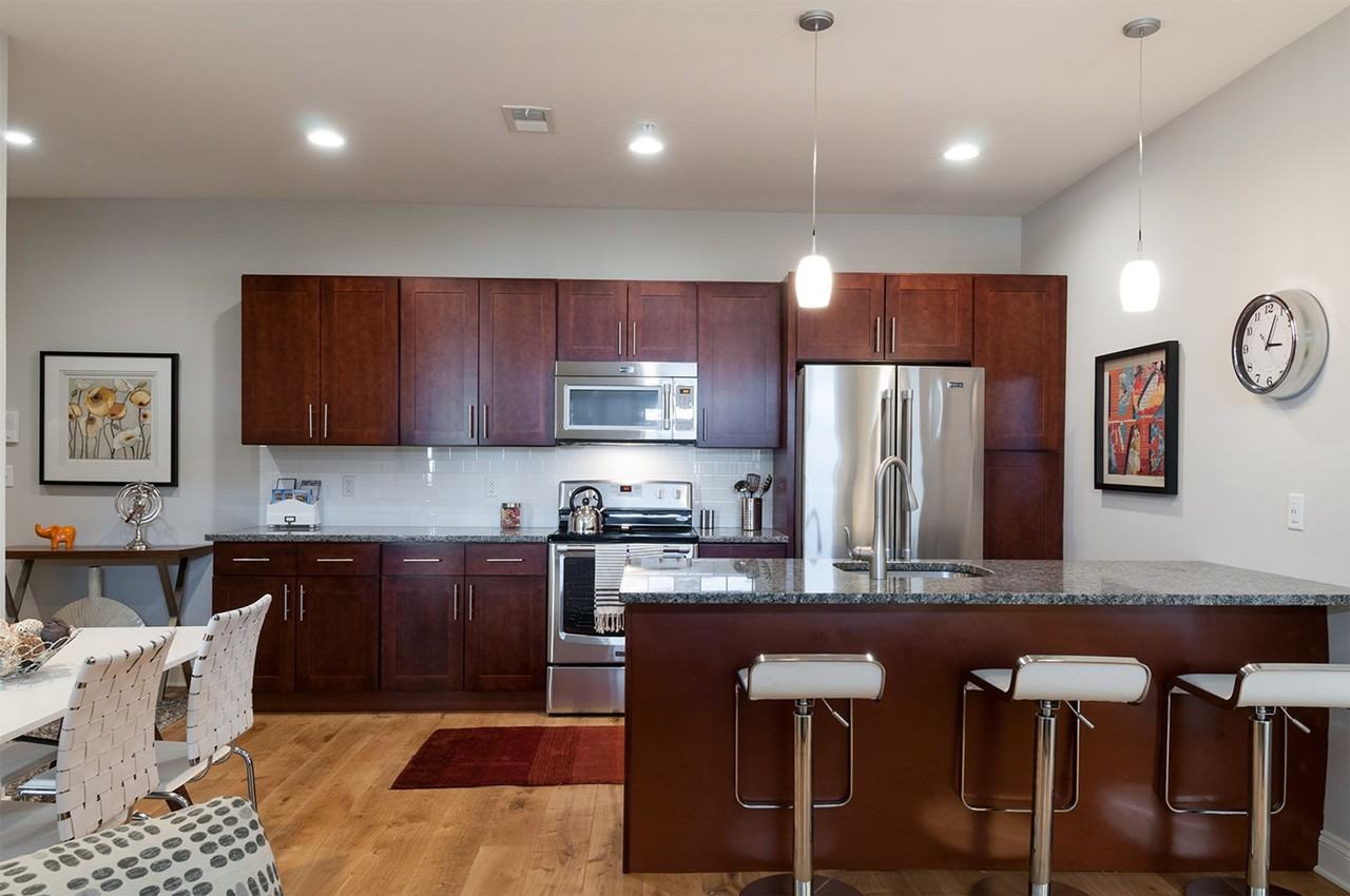 Metropolitan East Goshen - Photo 2 of 41