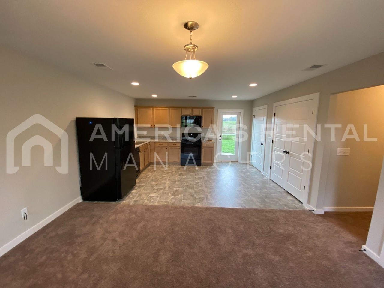 144 Sunlight Cir - Photo 2 of 20