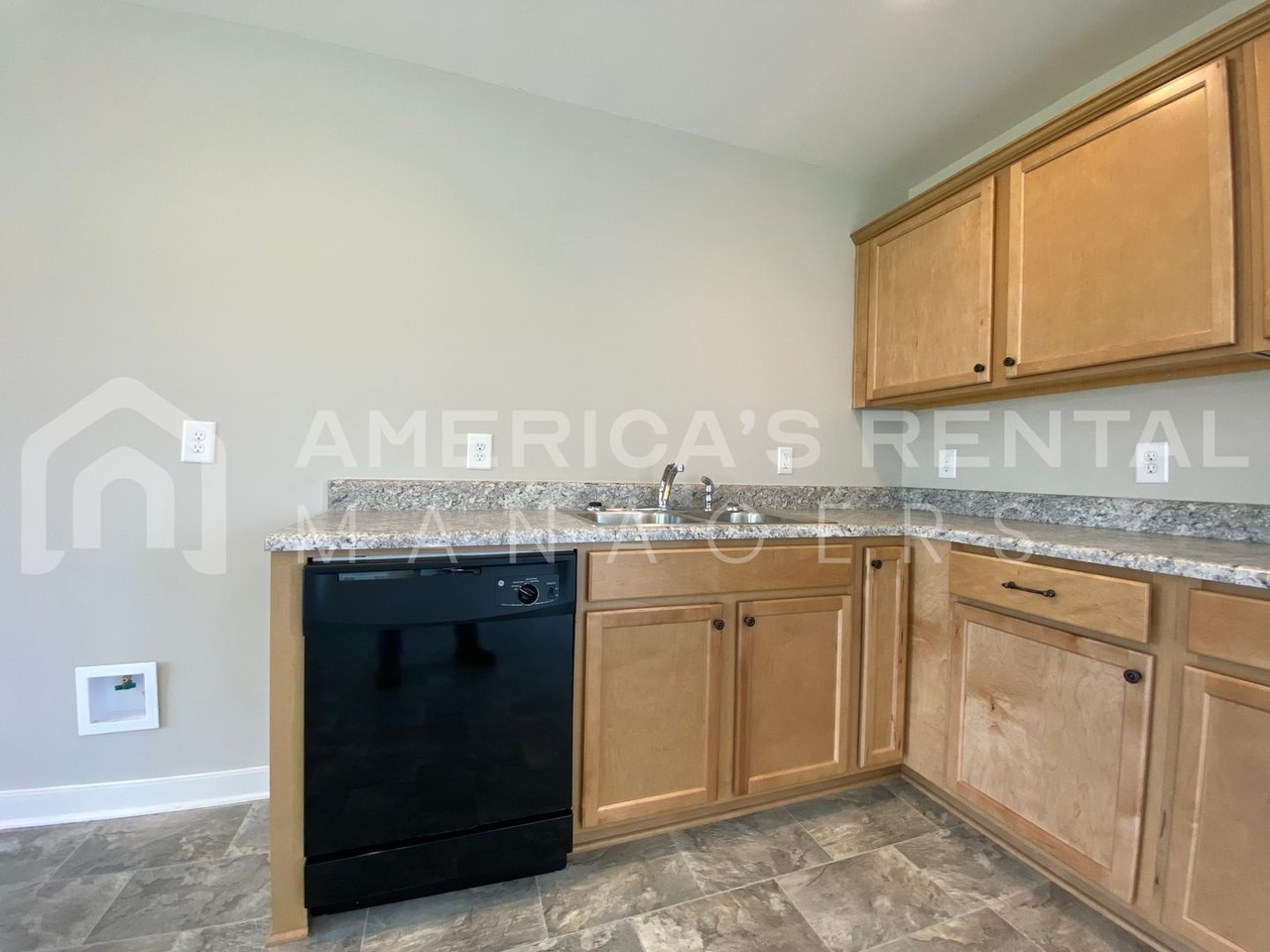 144 Sunlight Cir - Photo 5 of 20