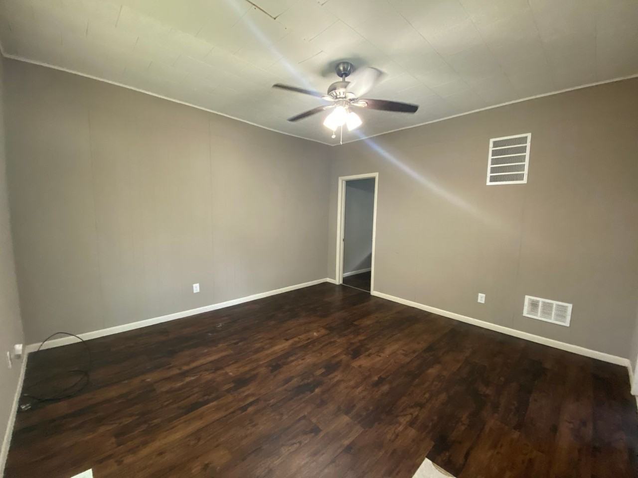 315 E Pembroke St - Photo 3 of 10