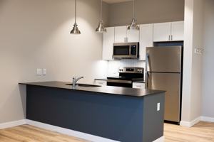 featured image of 16 W 5th St
