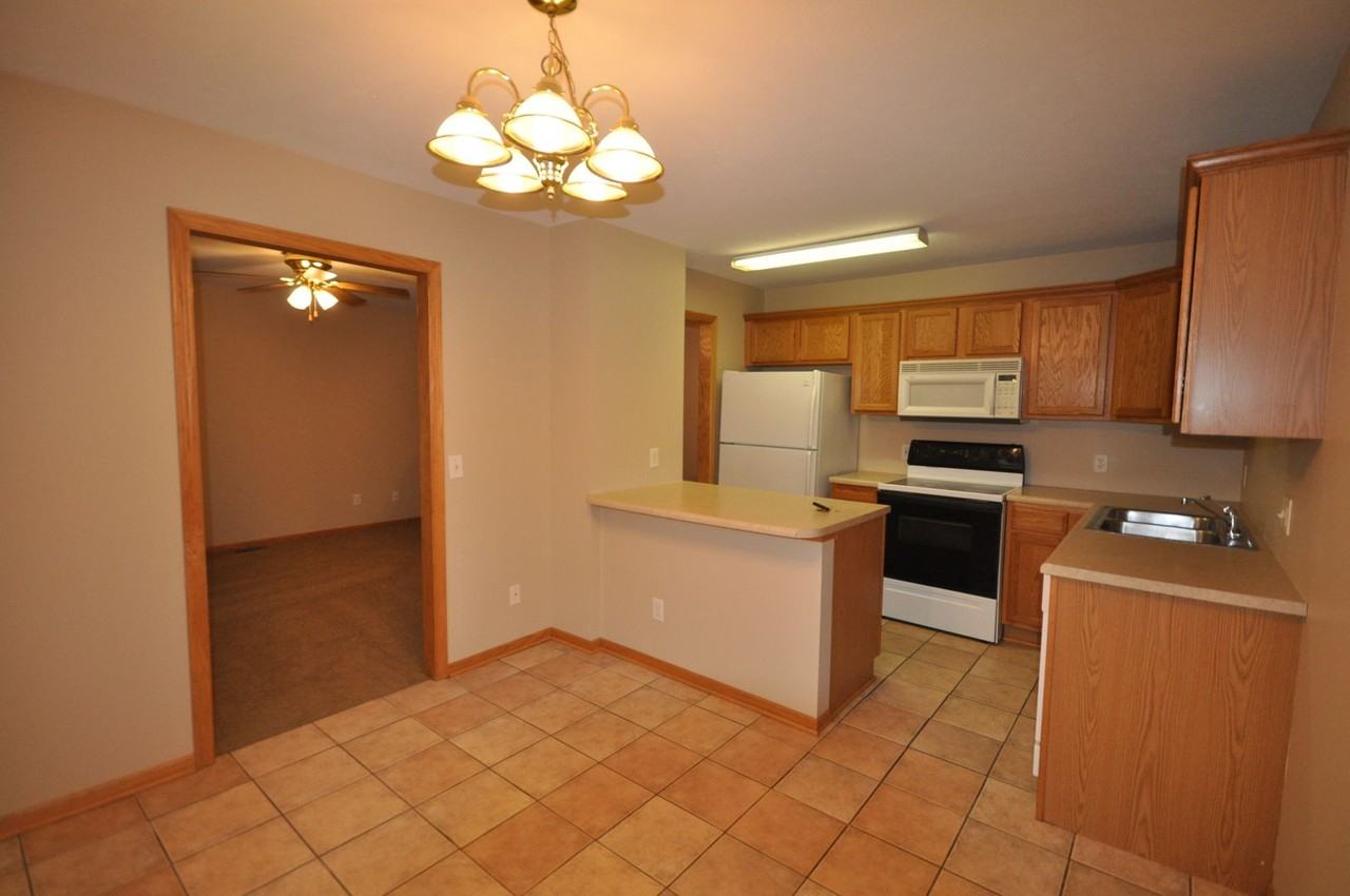 West D Street Duplex - Photo 2 of 6