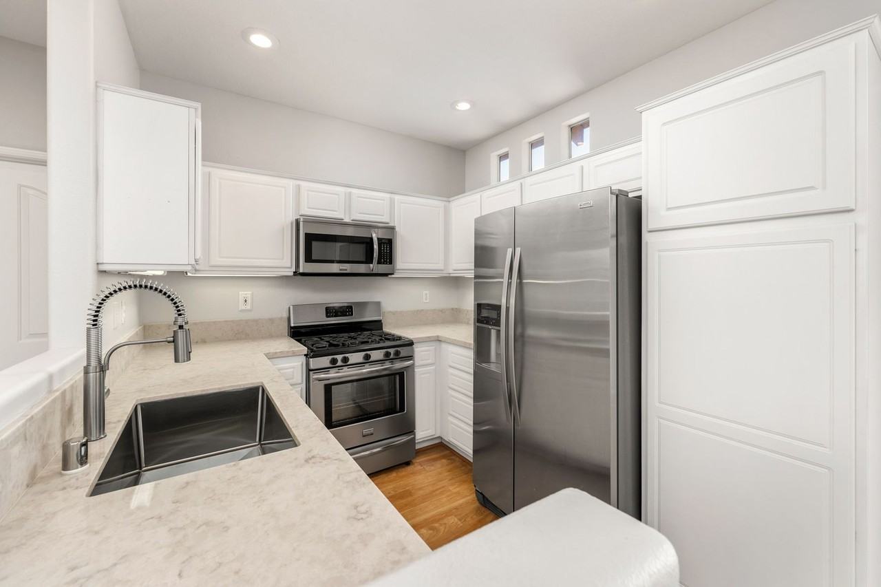 12901 Ternberry Ct - Photo 4 of 16