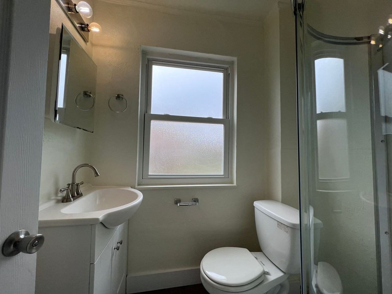 427 Saint Joseph St Fl 2 - Photo 3 of 12