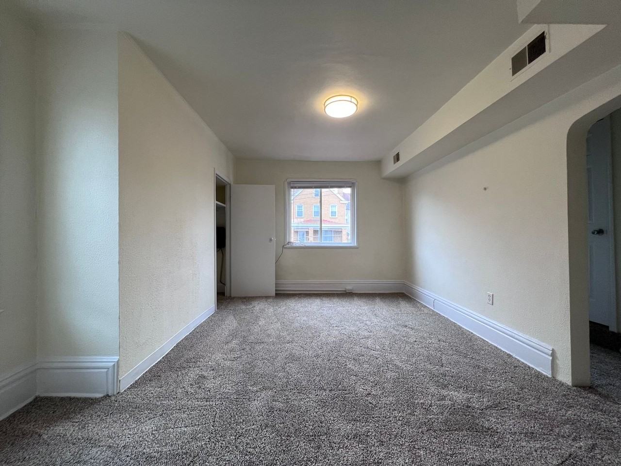 427 Saint Joseph St Fl 2 - Photo 4 of 12