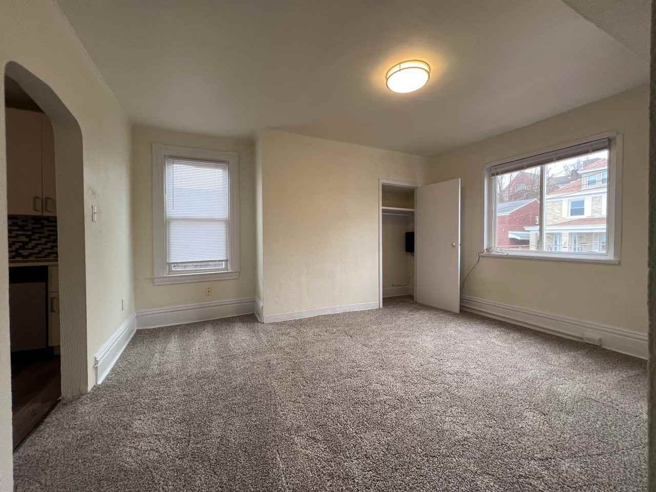 427 Saint Joseph St Fl 2 - Photo 5 of 12