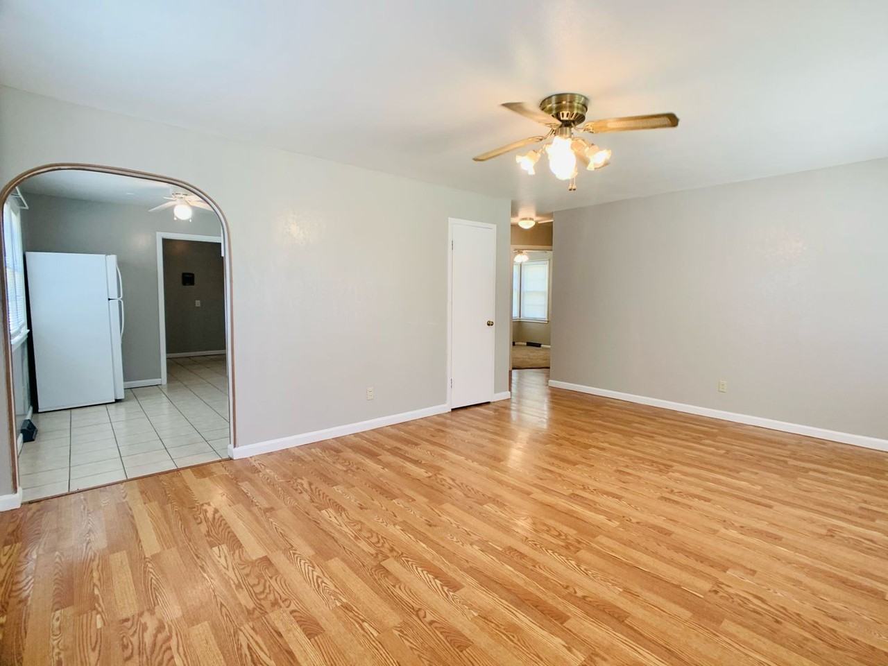 1207 7th Ave - Photo 2 of 10