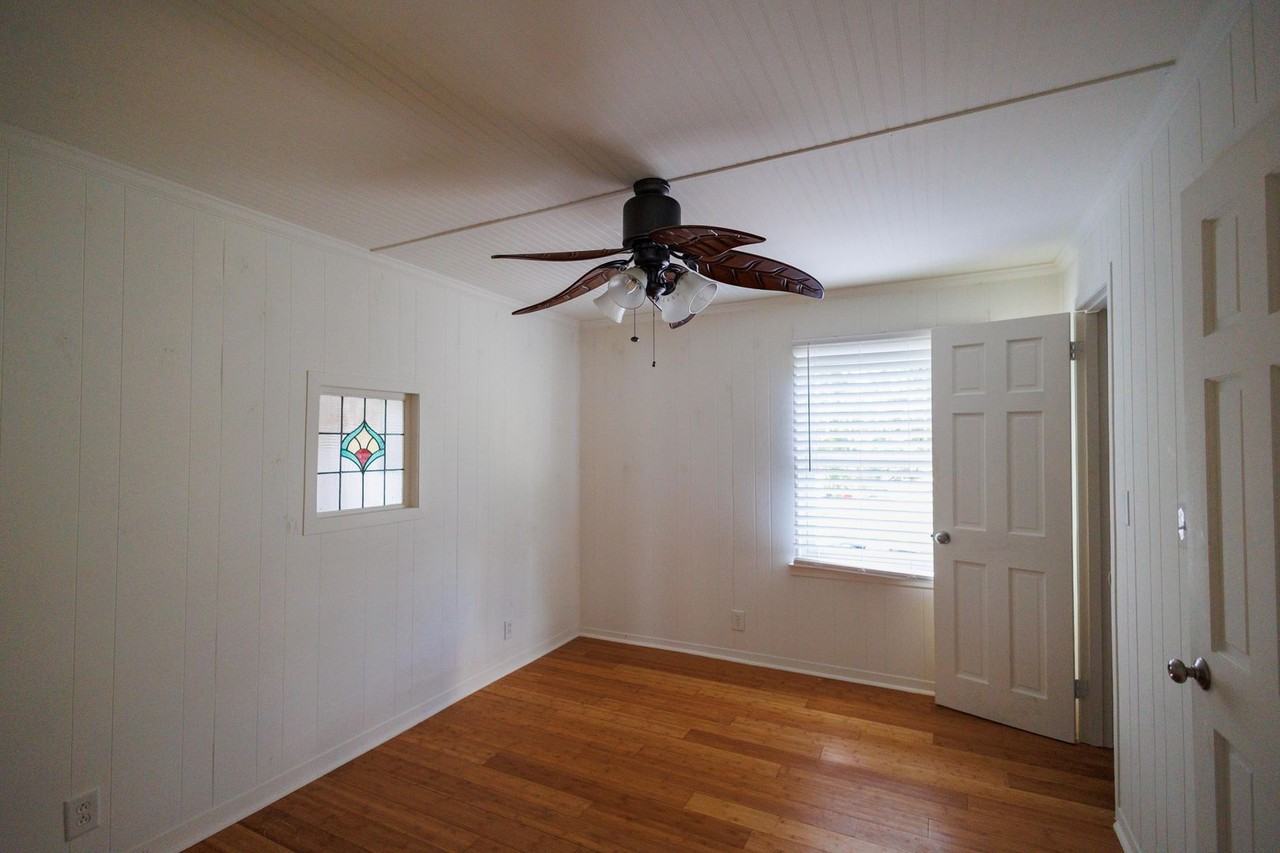 1119 Greenslake Rd - Photo 7 of 16