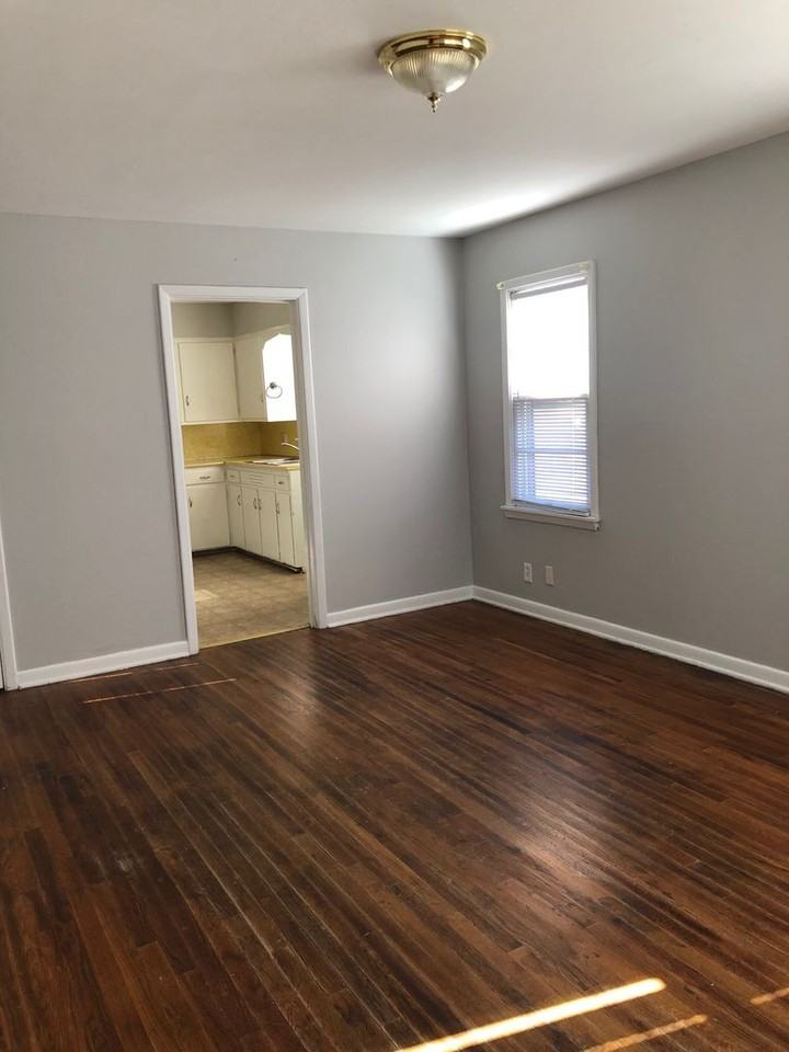 5817 N 27th Ave - Photo 2 of 9