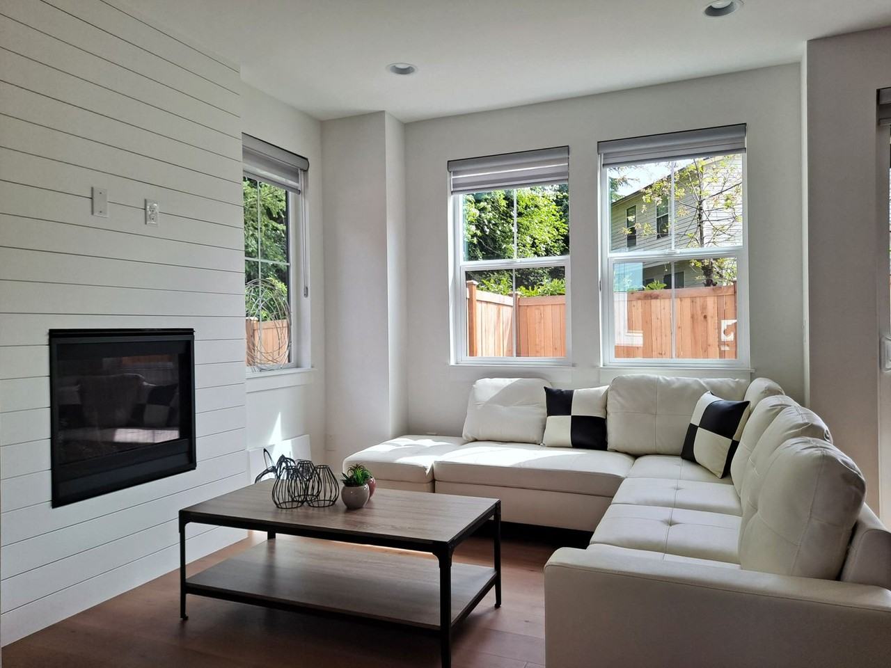 11505 112th Ct Ne - Photo 5 of 21