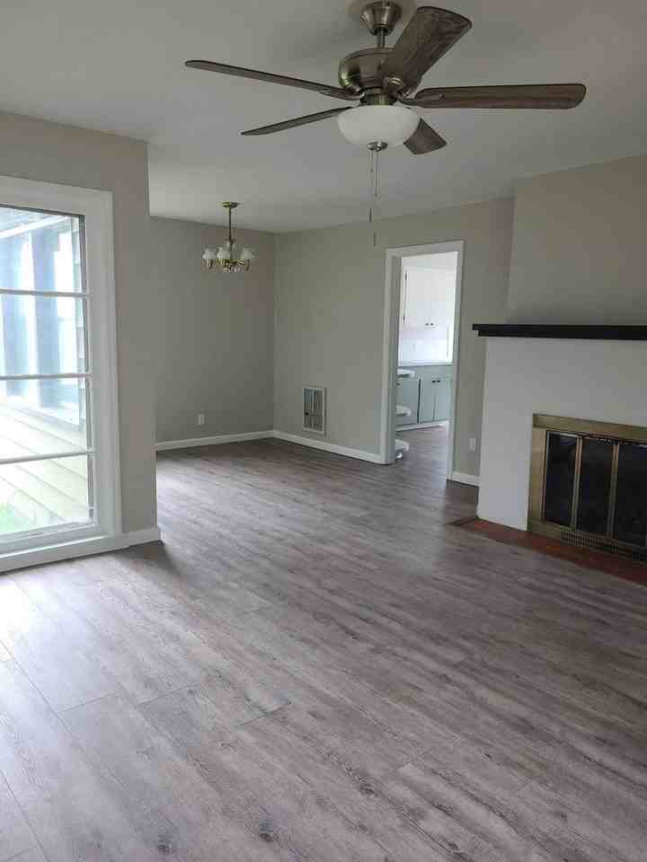 1060 C St Sw - Photo 6 of 22