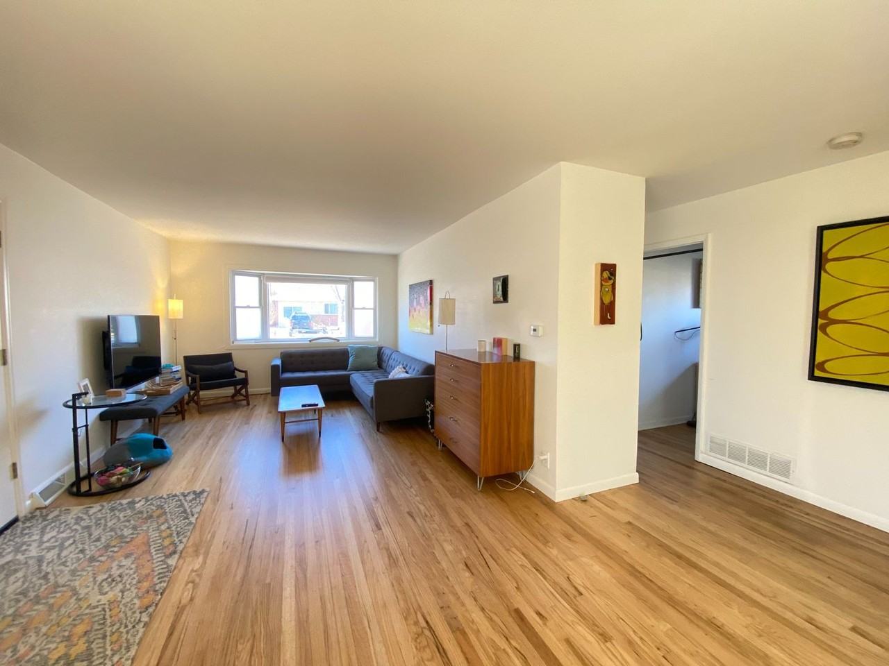 790 31st St - Photo 3 of 24