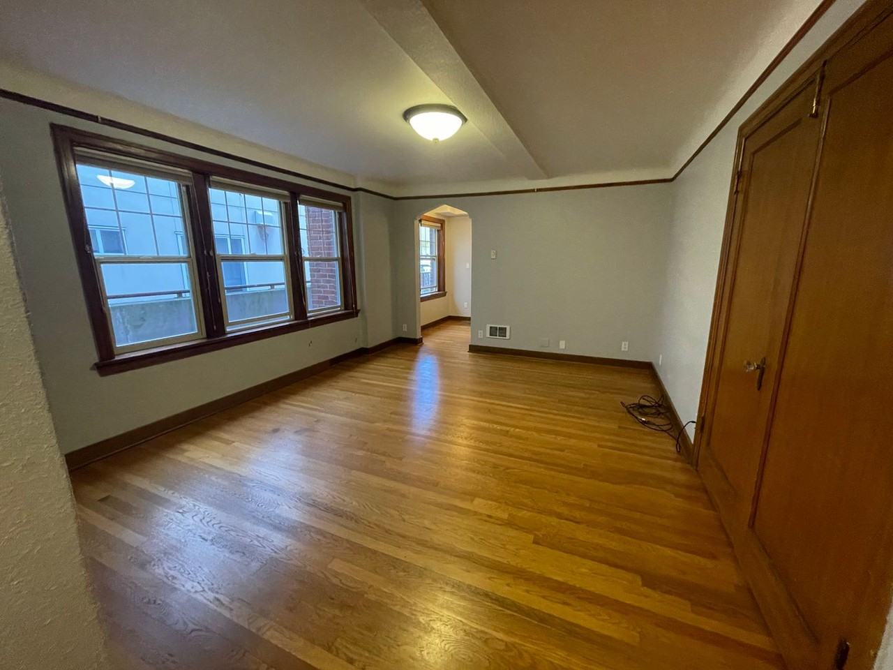 124 Warren Ave N #209 - Photo 6 of 15