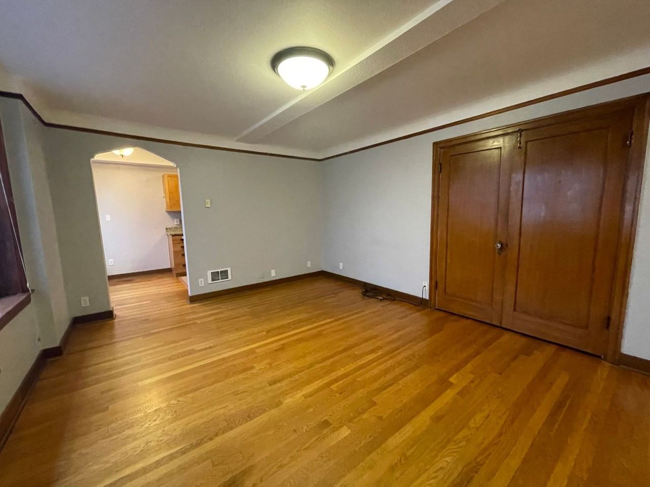 124 Warren Ave N #209 - Photo 7 of 15