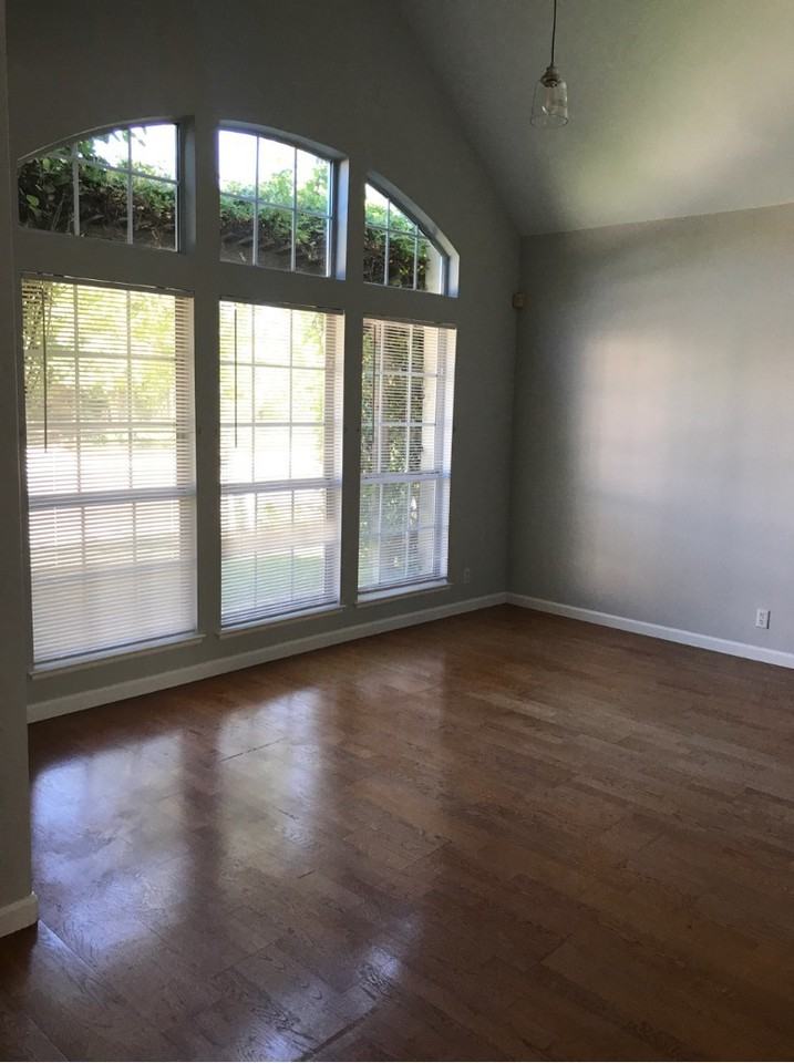 3300 Curlew St - Photo 2 of 22