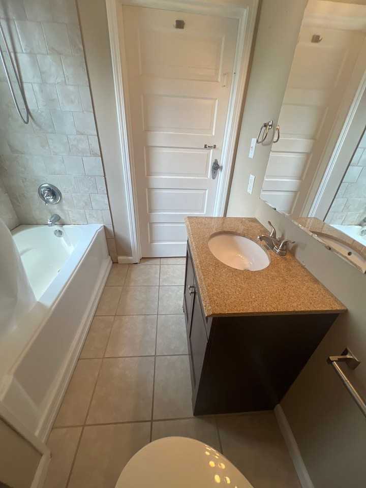 2429 S 9th St - Photo 3 of 6