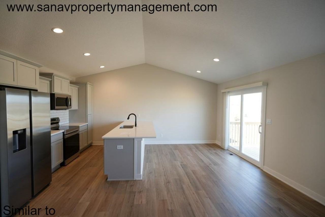 1169 Kierland Ave - Photo 3 of 11
