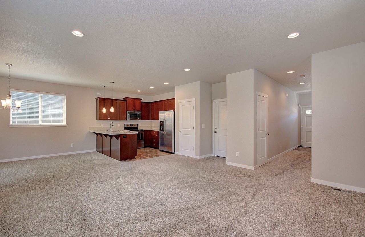 5615 Ne 52nd Pl - Photo 7 of 30